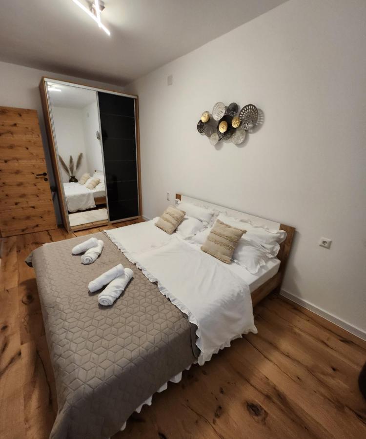Apartman Lidija Стариград-Пакленица Экстерьер фото